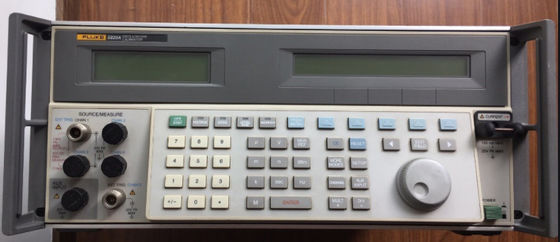 購入 Fluke 5820A マルチプロダクト・カリブレーター 600 MHz と 2.1 GHz 帯域幅 5 チャネルオシロスコップ・カリブレーター オンライン製造