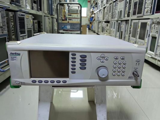 購入 使用済み 20GHz アンリツー MG3692B マイクロ波信号発電機 85-264 Vac 250 VA オンライン製造