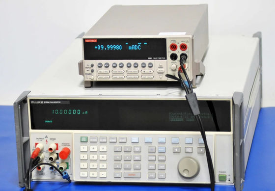 購入 フルーク 5700A マルチファンクションキャリブレータ 600MHz帯域幅、高精度、プログラム可能な出力付き オンライン製造