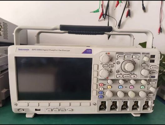 購入 既存のテクトロニックス DPO3054 デジタルフォスファールオシロスコップ 500 MHz 帯域幅 4 チャネル 2.5 GS/s サンプルレート オンライン製造