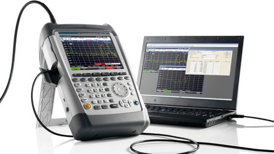 購入 ローデ&シュワルツ ZVH4 携帯ケーブル分析機 100 kHz から 3.6 GHz 範囲 頑丈なスプラッシュ 防弾型ハウジングと内蔵 DC 電圧供給 オンライン製造