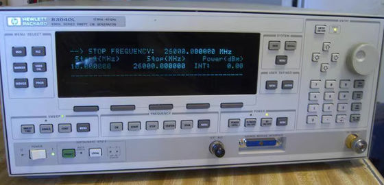 購入 Keysight 83640L 合成スウィートCW発電機 10 MHzから40 GHz ベンチトップ RF信号発電機 オンライン製造