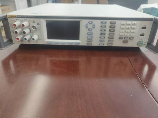 購入 Fluke 8588A リファレンスマルチメーター 8.5 桁の解像度と 77 μV/V AC電圧精度 オンライン製造