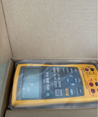 購入 Fluke 726 精密多機能プロセス校正器 0.01%精度 双チャネル操作とメモリストレージ オンライン製造