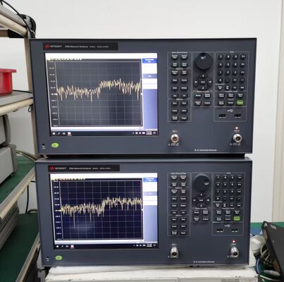 購入 Keysight E5063A 手頃な価格のベンチトップベクトルネットワークアナライザ、2ポートテストセット、100 kHz～18 GHz オンライン製造