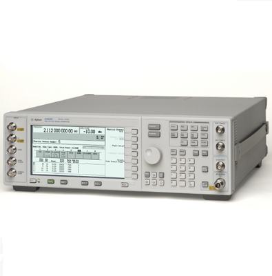 購入 Keysight Agilent E4438C ESGベクトル信号生成器 250 kHz から 6 GHz 周波数帯と I/Q モジュレーション オンライン製造