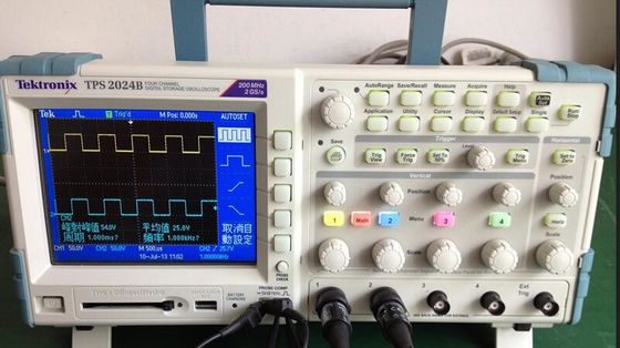 200MHz 4はデジタル貯蔵のオシロスコープ、Tektronix TPS2024Bのオシロスコープを運ぶ