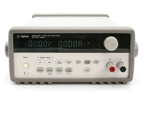 Keysight Agilent E3643A AC DCの変倍の供給GPIB RS232の馬小屋