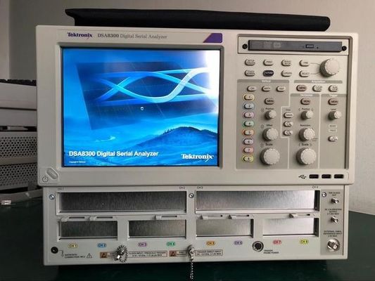 Tektronix DSA8300デジタルの連続検光子の同等の時間見本抽出のオシロスコープ