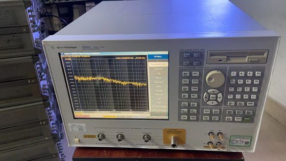 Agilent Keysight E5052A信号の源の検光子10のMHz - 110のGHz段階の騒音測定