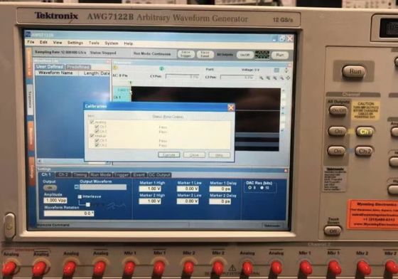 AWG7122B 12 GS/s テクトロニックス任意波形発生器 2 Ch