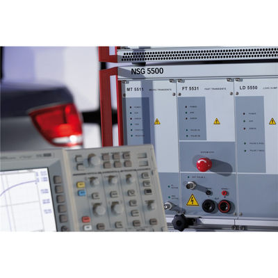TESEQ NSG 5600/5500 試験電圧/磁場/シヌソイド用の機能発電機