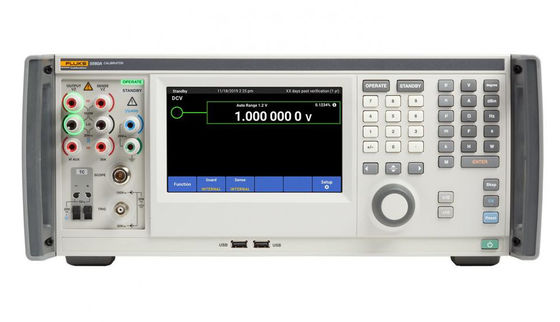 インダストリアル フルーク 5560A マルチプロダクト カリブレーター ベンチトップ 6.5 桁 マルチメーター