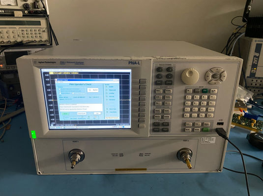 KEYSIGHT N5230C PNA-L ベクトルネットワーク解析機 8.4 インチタッチスクリーン