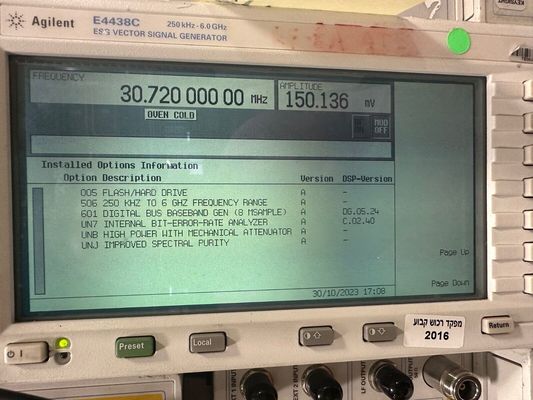 Keysight/Agilent E4438C ポータブルESG RF信号生成器 耐久性