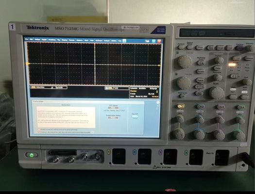 テクトロニックス MSO71254C ミックス・シグナルオシロスコップ 4 16チャンネル 12.5 GHz 50 GSs MSO70000Cシリーズ