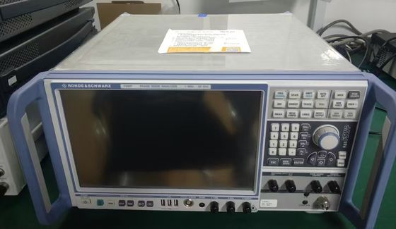 ロードとシュワルツ FSWP50 段階騒音解析器 1 MHz から 50 GHz 作業条件で試験