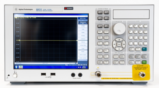 Keysight E5071C ENAシリーズ RFベクトルネットワーク解析機 9kHz から 8.5GHz 周波数帯と 123dB ダイナミック帯で高精度 S パラメータ測定